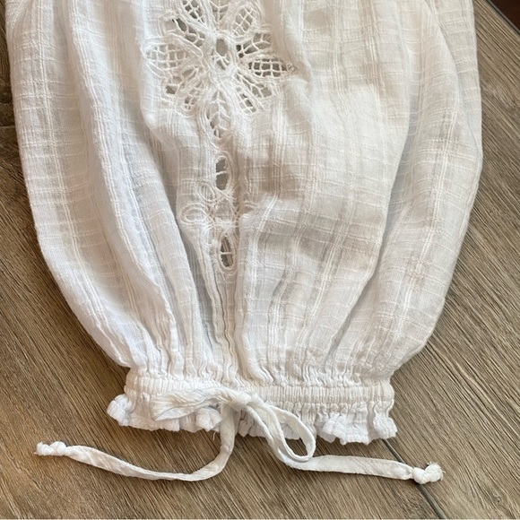 American Eagle Women’s White Short Sleeve Eyelet Crop Peasant Blouse Size Large - Picture 7 of 11